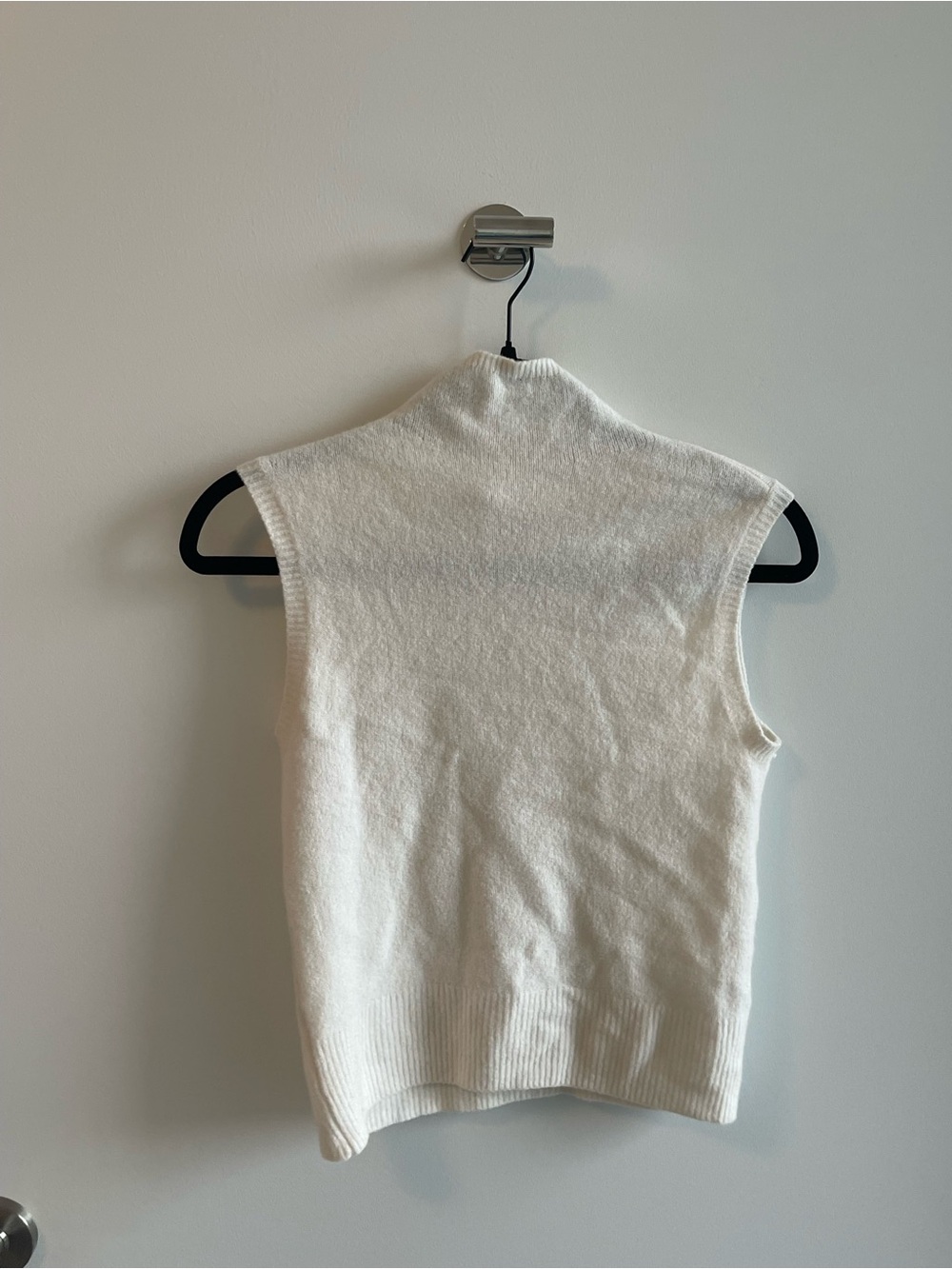 Abercombie Merino Wool White Sleeveless Mock Neck Knit Top